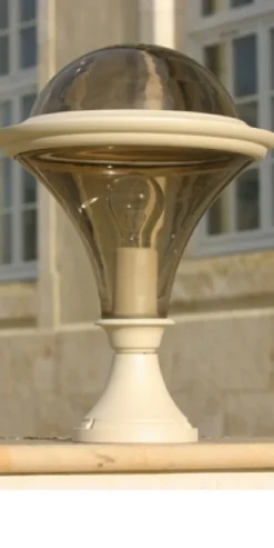 Art déco-Gartenleuchte Dallas mit Polykarbonatglas