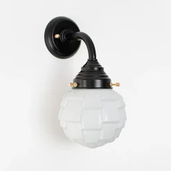 Art-déco Wandleuchte mit Opalglas „Artischocke“