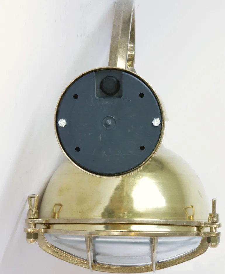 Fabriklampe N° 86 aus Messing mit Bogenarm