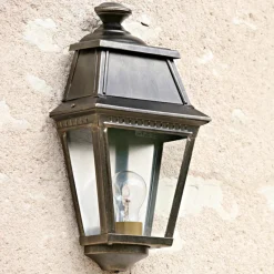 Flache Wandleuchte aus Messing oder Aluminium Avenue 2