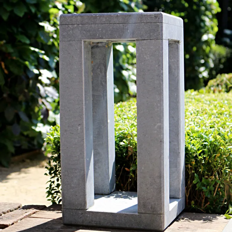 Gartenleuchte Pipilier aus Belgischem Blaustein