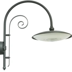 Große LED-Wandleuchte für außen mit schönem Bogenarm