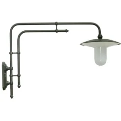 Große Wandlampe für außen mit tiefem Auslegerarm