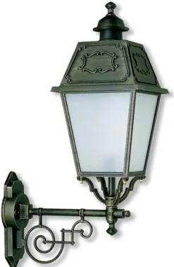 Große Wandleuchte mit Dachornamenten
