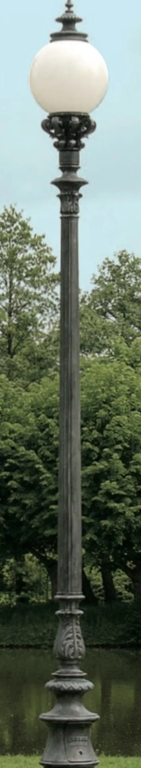 Historische Standleuchte mit Glaskugel AL 6665