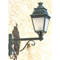 Klassische Wand-Außenleuchte Avenue 3