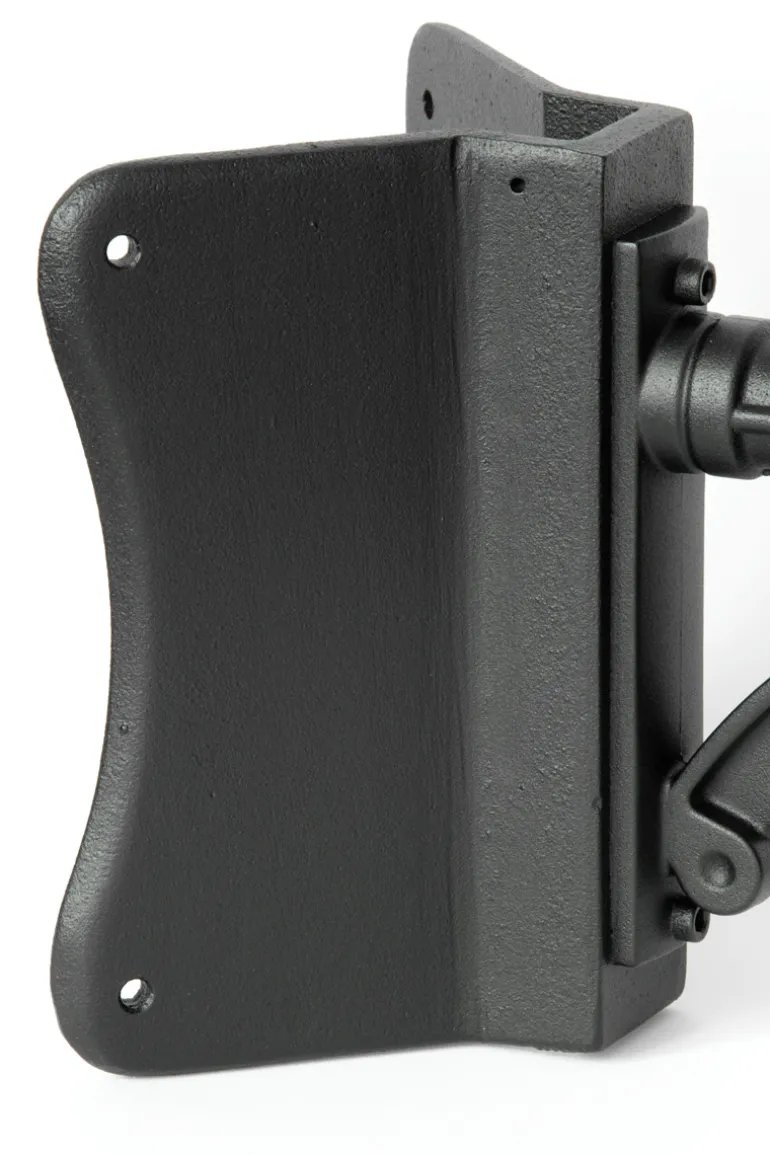 Klassische Wandleuchte für außen am schlichten Arm