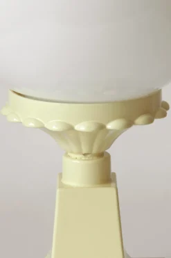 Kugel-Außenlampe mit Sockel für Garten und Terasse