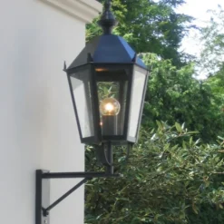 Kupfer-Wandlaterne mit Wandarm Alt-München