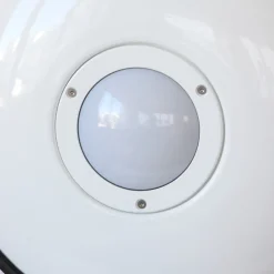 LED-Außenwandleuchte mit IP 65 und Bogenarm