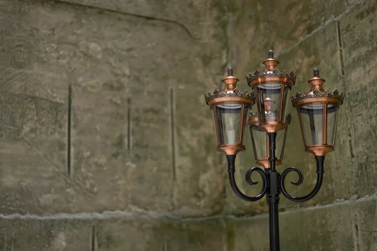 Mehrflammige Schloss-Laterne mit LED im Empirestil Louvre