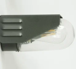 Moderne Außen-Wandleuchte mit Glassturz und IP 65