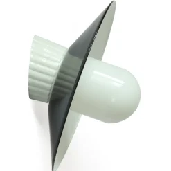 Porzellan-Wandleuchte mit schwarzem Aluminiumschirm