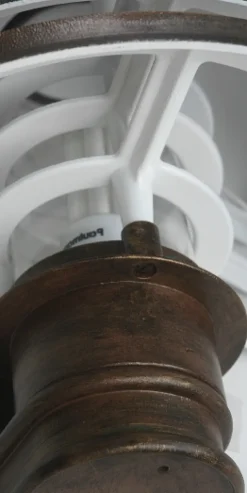 Schmiedeeisen-Wandlampe mit Lamellen-Blende WL 3402
