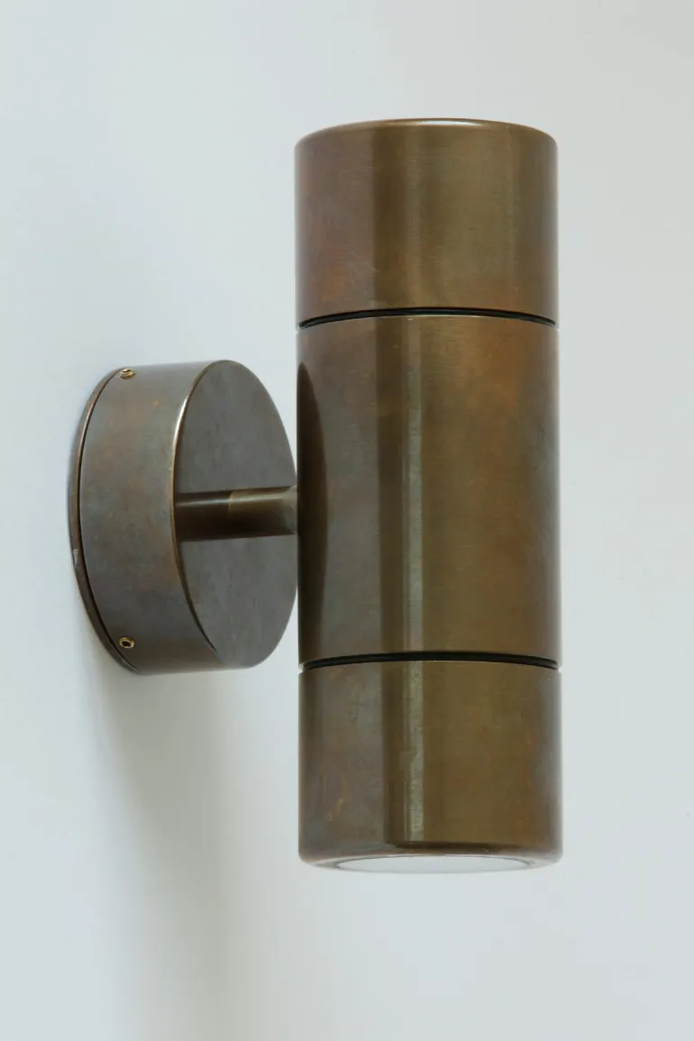 Up and Down-Strahler Clare aus Messing, IP65