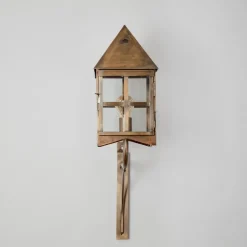 Vergitterte Wandlaterne mit Spitzdach Pyramide MM