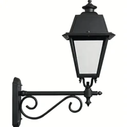 Wandlaterne mit geschlossenem Dach
