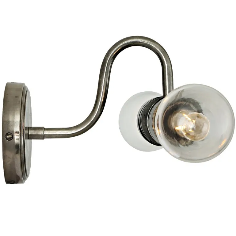 Zweiflammige Glaskolben-Wandleuchte Mical mit IP 65 und LED